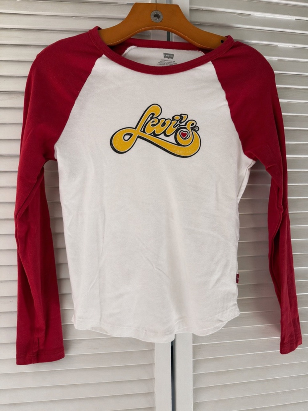 Levi’s Red White Raglan Long Sleeve Tee Small Retro Logo Shirt